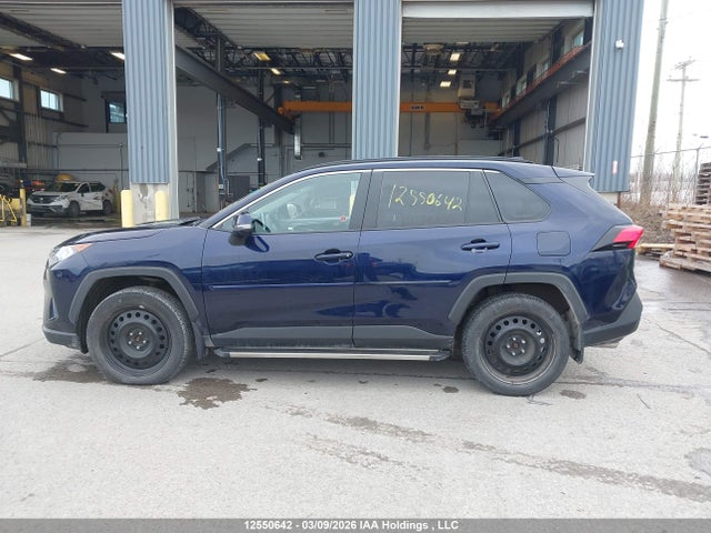 2T3R1RFV1MW239585 Toyota Rav4 Xle