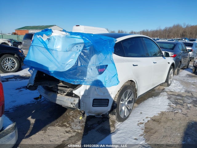 Продаж на аукціоні авто 2021 Tesla Model Y Long Range, vin: 5YJYGAEE2MF237136, номер лоту: 12550662