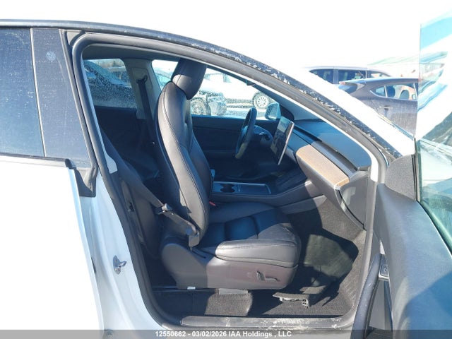 Продаж на аукціоні авто 2021 Tesla Model Y Long Range, vin: 5YJYGAEE2MF237136, номер лоту: 12550662