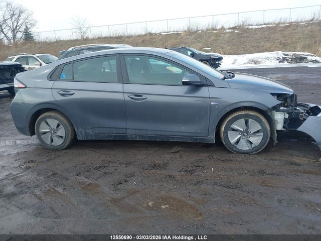 KMHC85LC3LU205555 Hyundai Ioniq Hybrid Preferred