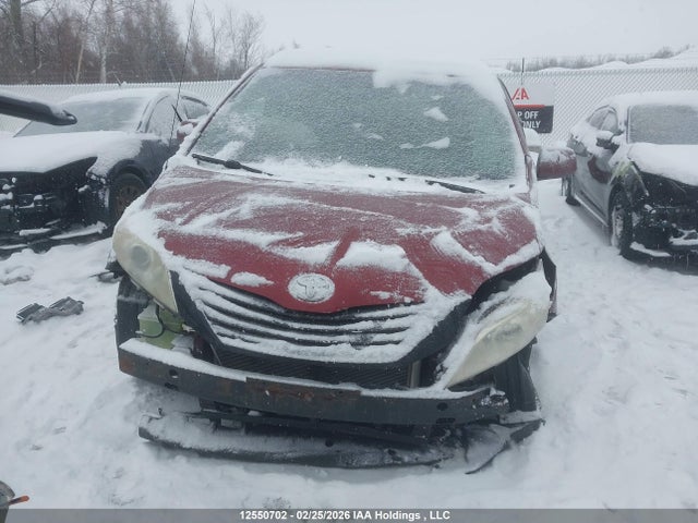 2014 Toyota Sienna 7 Passenger მანქანა იყიდება აუქციონზე, vin: 5TDZK3DC7ES492019, აუქციონის ნომერი: 12550702