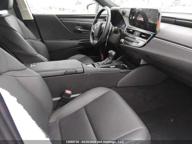 58AB21B14PU014215 Lexus Es 300h 300h