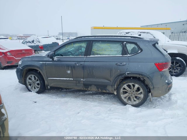 12550750 :رقم المزاد ، 3VVAX7B22PM321585 vin ، 2023 Volkswagen Taos Trendline مزاد بيع