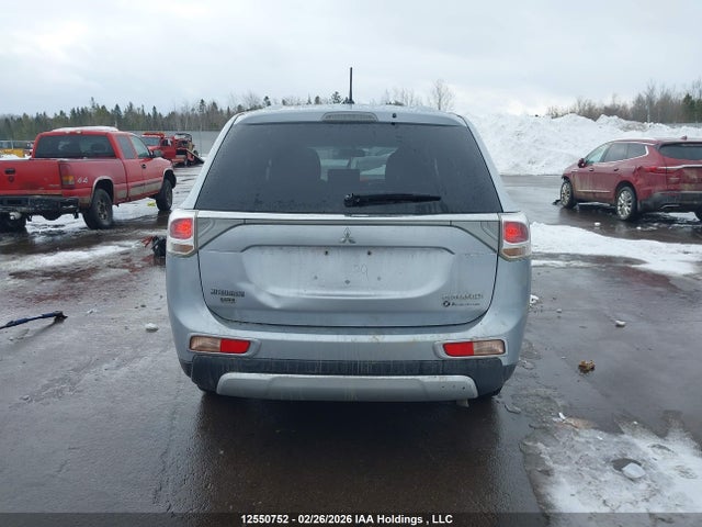 Продаж на аукціоні авто 2015 Mitsubishi Outlander Es, vin: JA4AZ2A32FZ600967, номер лоту: 12550752