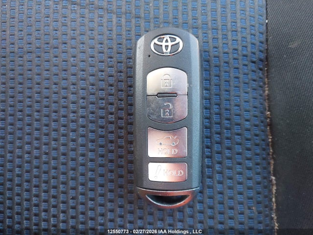 3MYDLBYV7GY101378 Toyota Yaris Premium