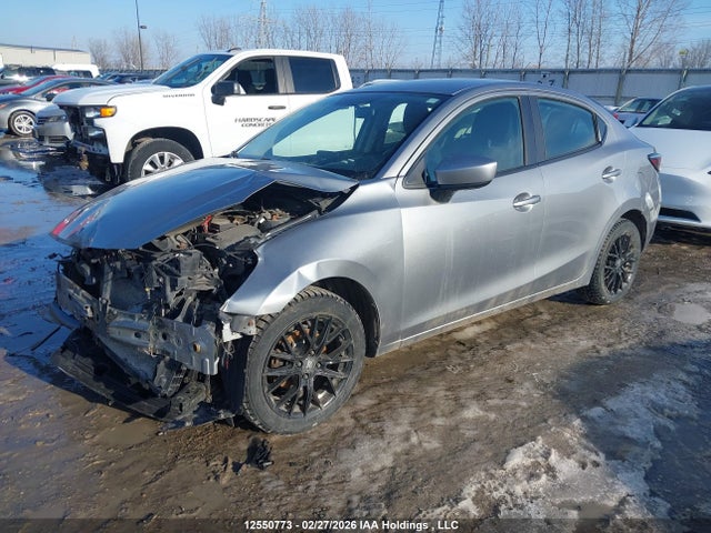3MYDLBYV7GY101378 Toyota Yaris Premium