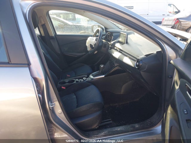3MYDLBYV7GY101378 Toyota Yaris Premium