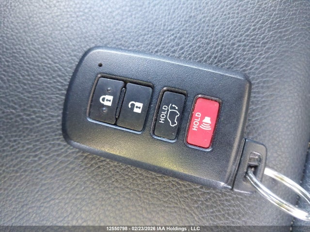 Toyota RAV4 SE 2018 2T3JFREV6JW746736 Image 11