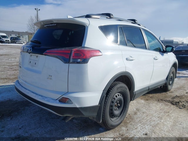 Toyota RAV4 SE 2018 2T3JFREV6JW746736 Image 4