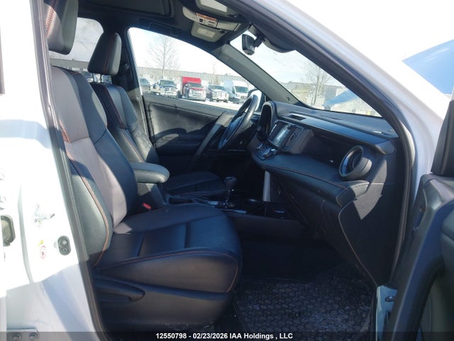 Toyota RAV4 SE 2018 2T3JFREV6JW746736 Image 5