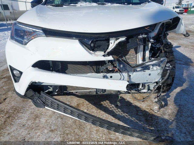 Toyota RAV4 SE 2018 2T3JFREV6JW746736 Image 6