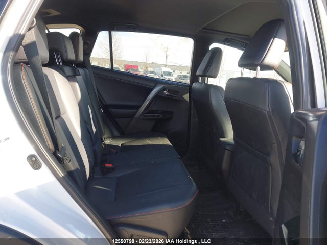 Toyota RAV4 SE 2018 2T3JFREV6JW746736 Image 8