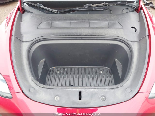7SAYGDEE6NF571966 Tesla Model Y