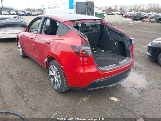 7SAYGDEE6NF571966 Tesla Model Y