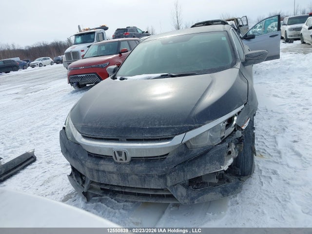 2HGFC2F68JH034534 Honda CIVIC SE