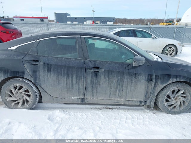 2HGFC2F68JH034534 Honda CIVIC SE
