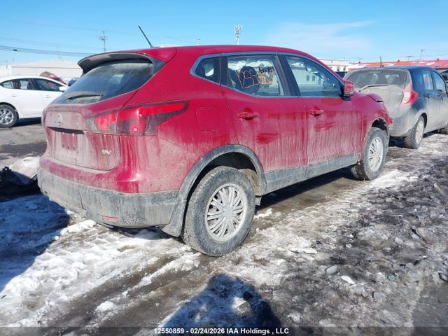 JN1BJ1CP5JW155438 Nissan Qashqai S/sv