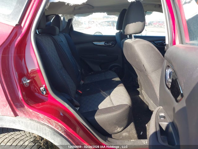 JN1BJ1CP5JW155438 Nissan Qashqai S/sv