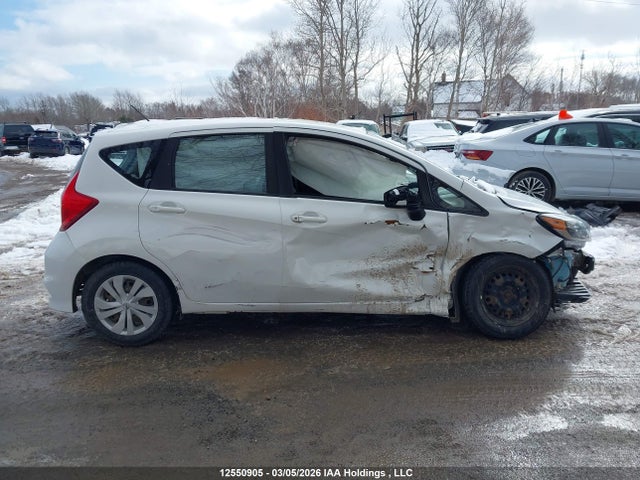 3N1CE2CP8JL367058 Nissan Versa Note S/sr/sv