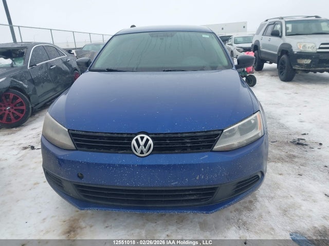 Продажа на аукционе авто 2013 Volkswagen Jetta 2.0l Trendline/2.0l Trendline+, vin: 3VW2K7AJ5DM260736, номер лота: 12551018