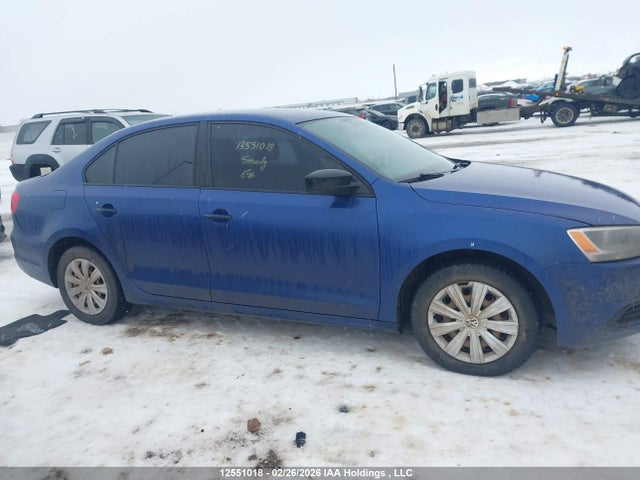Продажа на аукционе авто 2013 Volkswagen Jetta 2.0l Trendline/2.0l Trendline+, vin: 3VW2K7AJ5DM260736, номер лота: 12551018