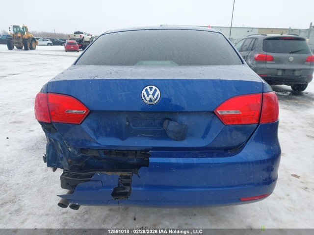 Продажа на аукционе авто 2013 Volkswagen Jetta 2.0l Trendline/2.0l Trendline+, vin: 3VW2K7AJ5DM260736, номер лота: 12551018