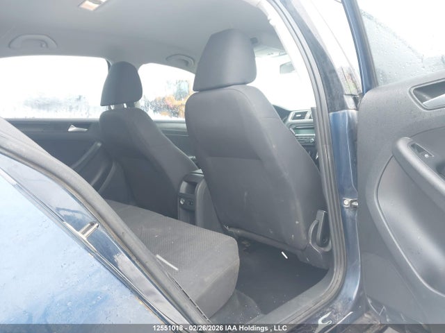 Продажа на аукционе авто 2013 Volkswagen Jetta 2.0l Trendline/2.0l Trendline+, vin: 3VW2K7AJ5DM260736, номер лота: 12551018