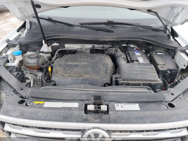 12551022 :رقم المزاد ، 3VV4B7AX1JM202040 vin ، 2018 Volkswagen Tiguan Sel Premium مزاد بيع