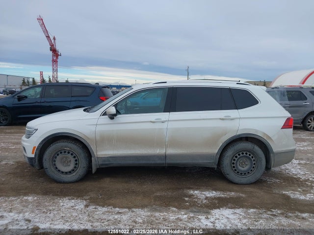 12551022 :رقم المزاد ، 3VV4B7AX1JM202040 vin ، 2018 Volkswagen Tiguan Sel Premium مزاد بيع