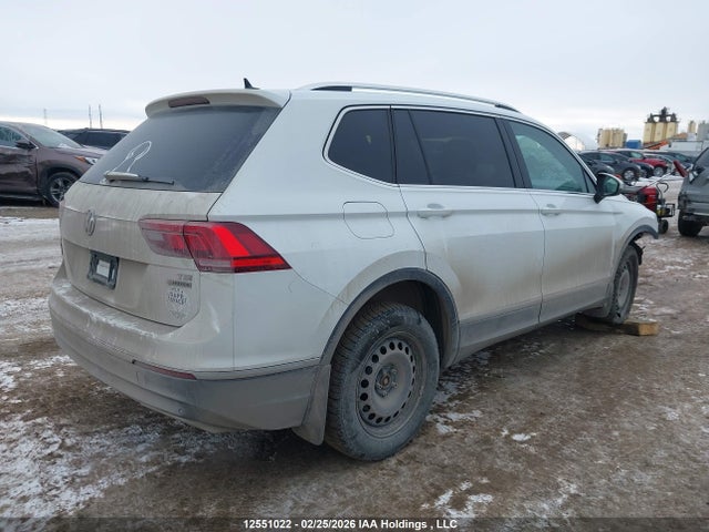 12551022 :رقم المزاد ، 3VV4B7AX1JM202040 vin ، 2018 Volkswagen Tiguan Sel Premium مزاد بيع