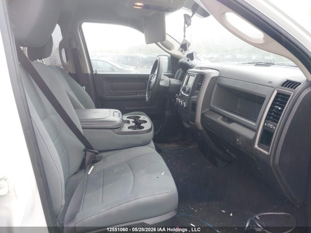 12551060 :رقم المزاد ، 1C6RR7FG2KS564967 vin ، 2019 Ram 1500 Classic Tradesman مزاد بيع
