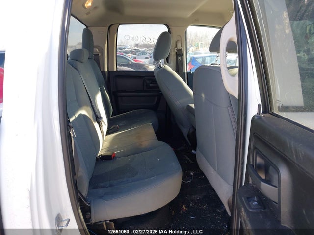 12551060 :رقم المزاد ، 1C6RR7FG2KS564967 vin ، 2019 Ram 1500 Classic Tradesman مزاد بيع