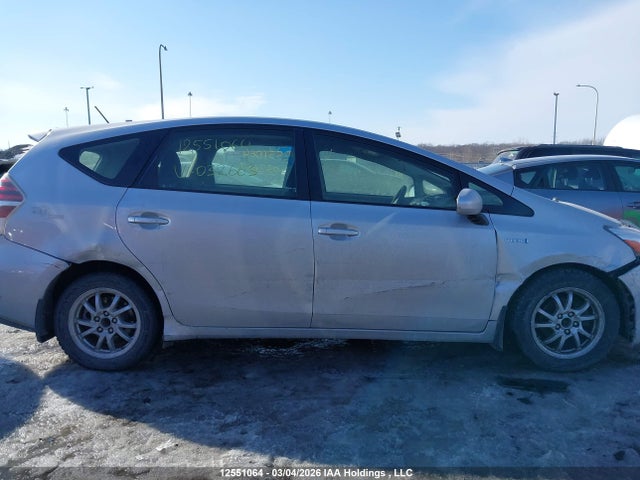 JTDZN3EU7FJ032663 Toyota PRIUS V