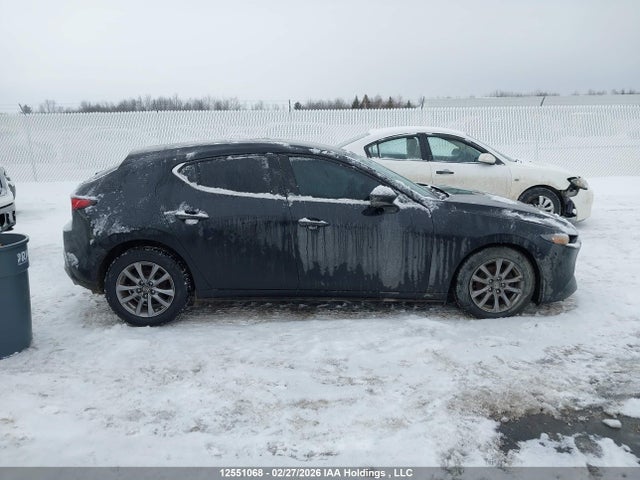 JM1BPAK75N1515789 Mazda Mazda3 Gx