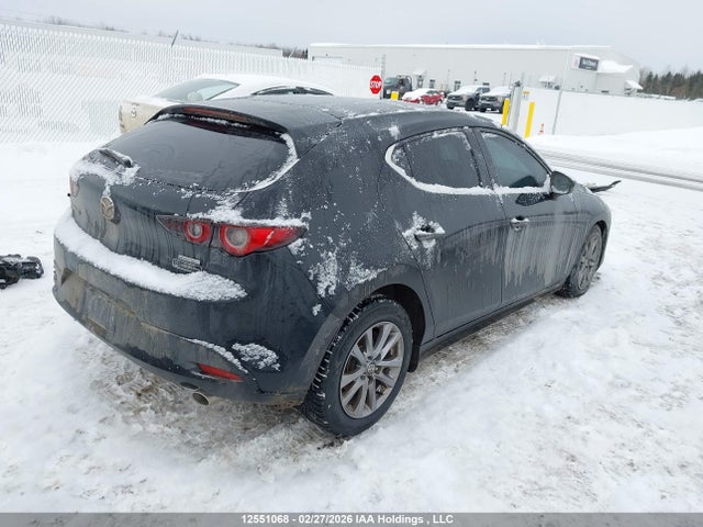 JM1BPAK75N1515789 Mazda Mazda3 Gx
