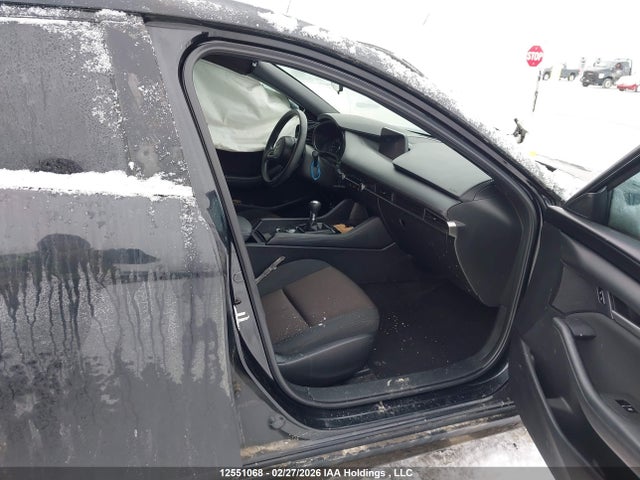 JM1BPAK75N1515789 Mazda Mazda3 Gx