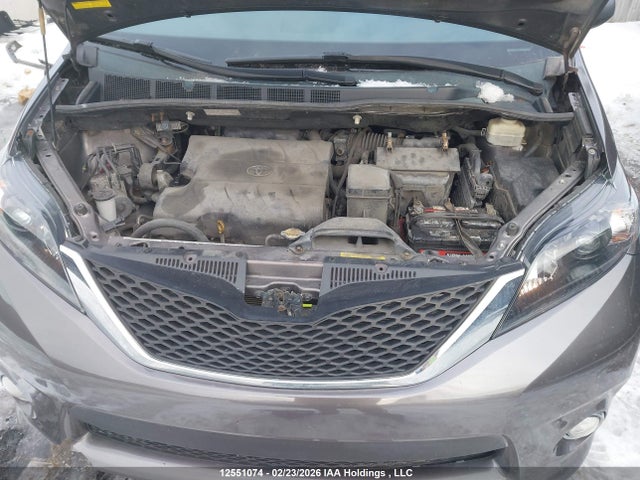 2011 Toyota Sienna Sport მანქანა იყიდება აუქციონზე, vin: 5TDXK3DC7BS053728, აუქციონის ნომერი: 12551074