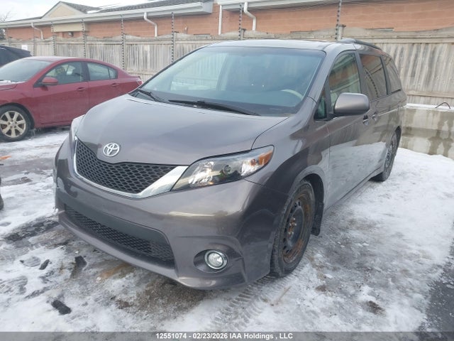 2011 Toyota Sienna Sport მანქანა იყიდება აუქციონზე, vin: 5TDXK3DC7BS053728, აუქციონის ნომერი: 12551074