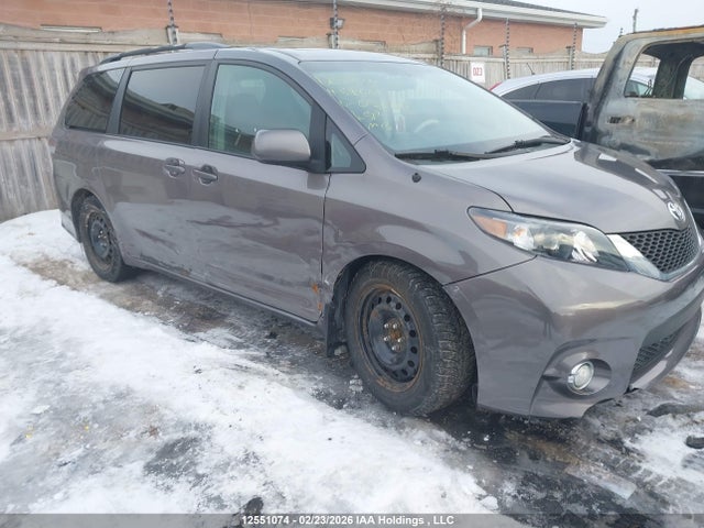 2011 Toyota Sienna Sport მანქანა იყიდება აუქციონზე, vin: 5TDXK3DC7BS053728, აუქციონის ნომერი: 12551074