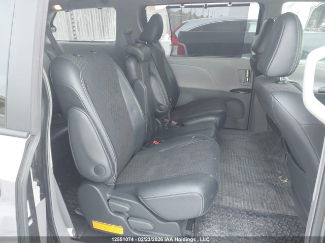 2011 Toyota Sienna Sport მანქანა იყიდება აუქციონზე, vin: 5TDXK3DC7BS053728, აუქციონის ნომერი: 12551074