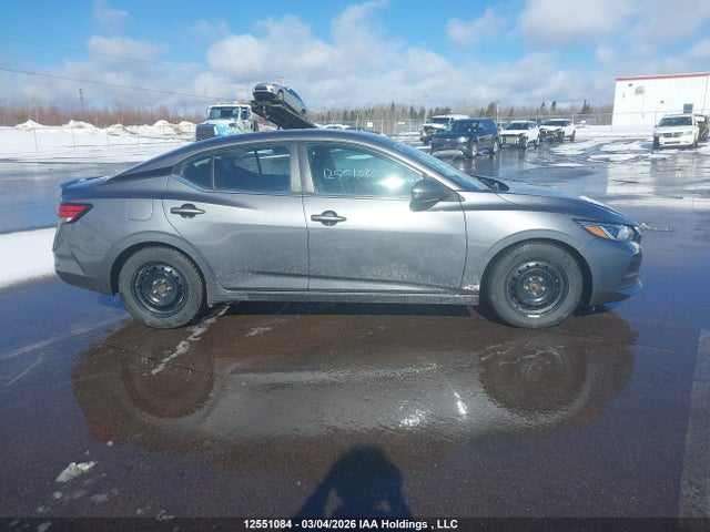3N1AB8CV7NY256897 Nissan SENTRA SV