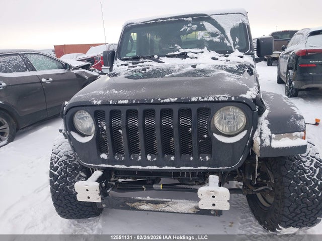 1C4HJXDN0JW204889 Jeep Wrangler Unlimited Sport