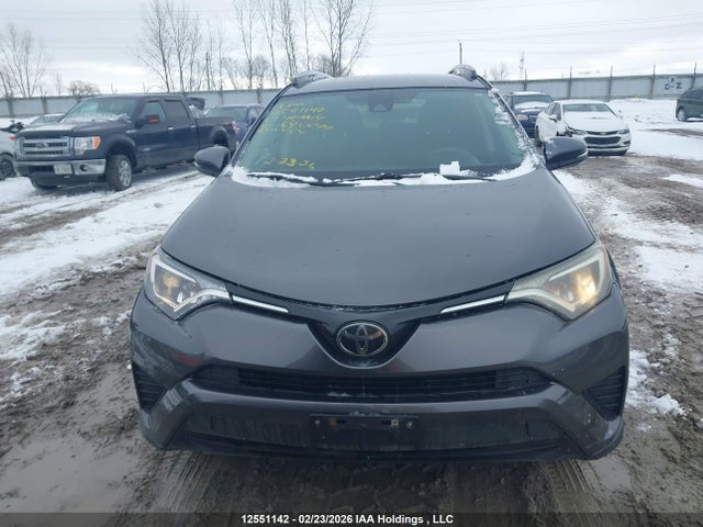 12551142 :رقم المزاد ، 2T3BFREVXHW686944 vin ، 2017 Toyota Rav4 Le مزاد بيع