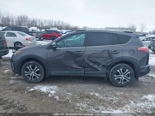 12551142 :رقم المزاد ، 2T3BFREVXHW686944 vin ، 2017 Toyota Rav4 Le مزاد بيع