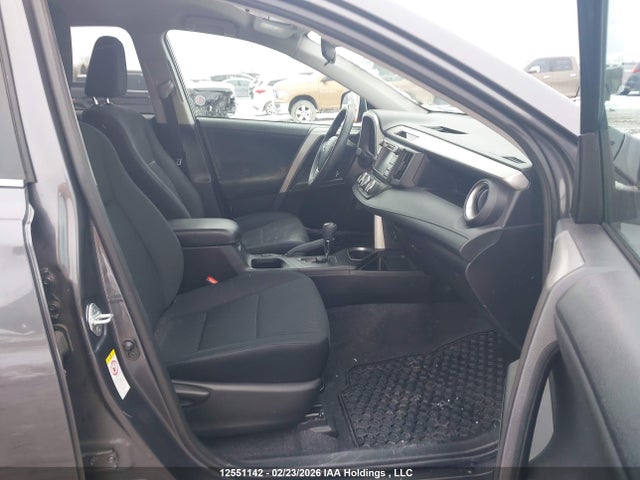 12551142 :رقم المزاد ، 2T3BFREVXHW686944 vin ، 2017 Toyota Rav4 Le مزاد بيع