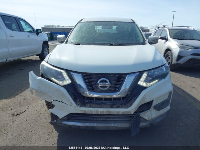12551143 :رقم المزاد ، 5N1AT2MVXHC765218 vin ، 2017 Nissan Rogue مزاد بيع