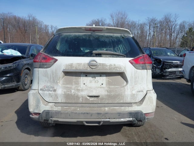 12551143 :رقم المزاد ، 5N1AT2MVXHC765218 vin ، 2017 Nissan Rogue مزاد بيع