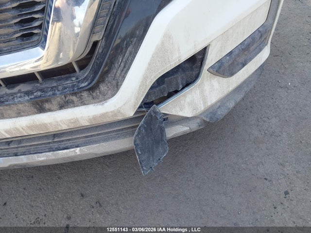 12551143 :رقم المزاد ، 5N1AT2MVXHC765218 vin ، 2017 Nissan Rogue مزاد بيع