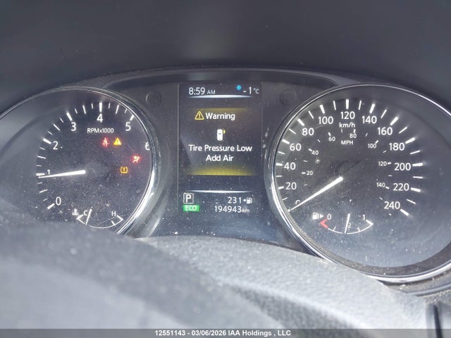 12551143 :رقم المزاد ، 5N1AT2MVXHC765218 vin ، 2017 Nissan Rogue مزاد بيع
