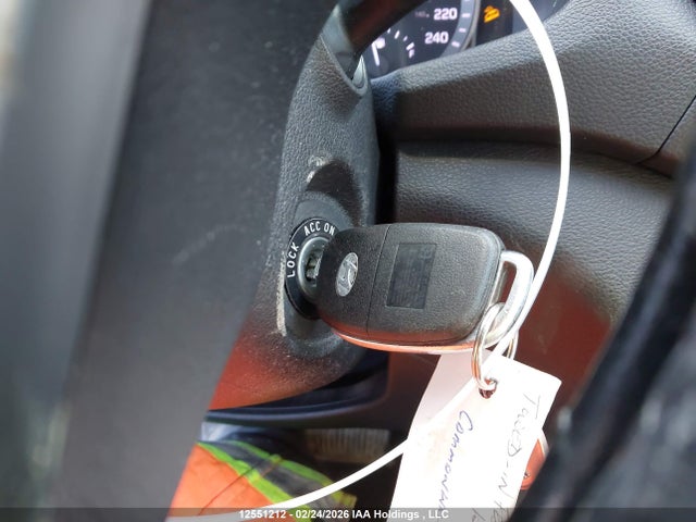 KM8J33A40HU521993 Hyundai Tucson Limited/sport And Eco/se